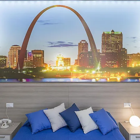America Hotel 3*