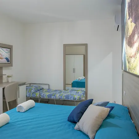 America Hotel 3*