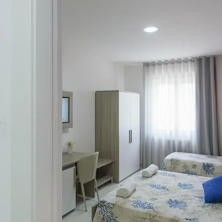 America Hotel 3*