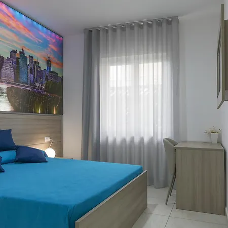 America Hotel 3*
