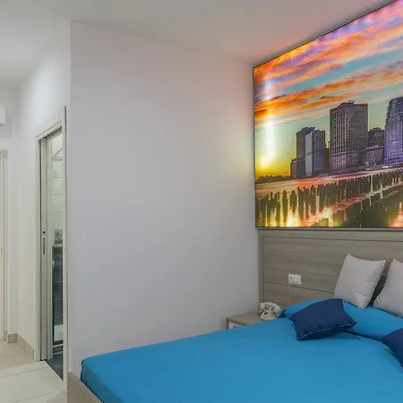 Hotel America